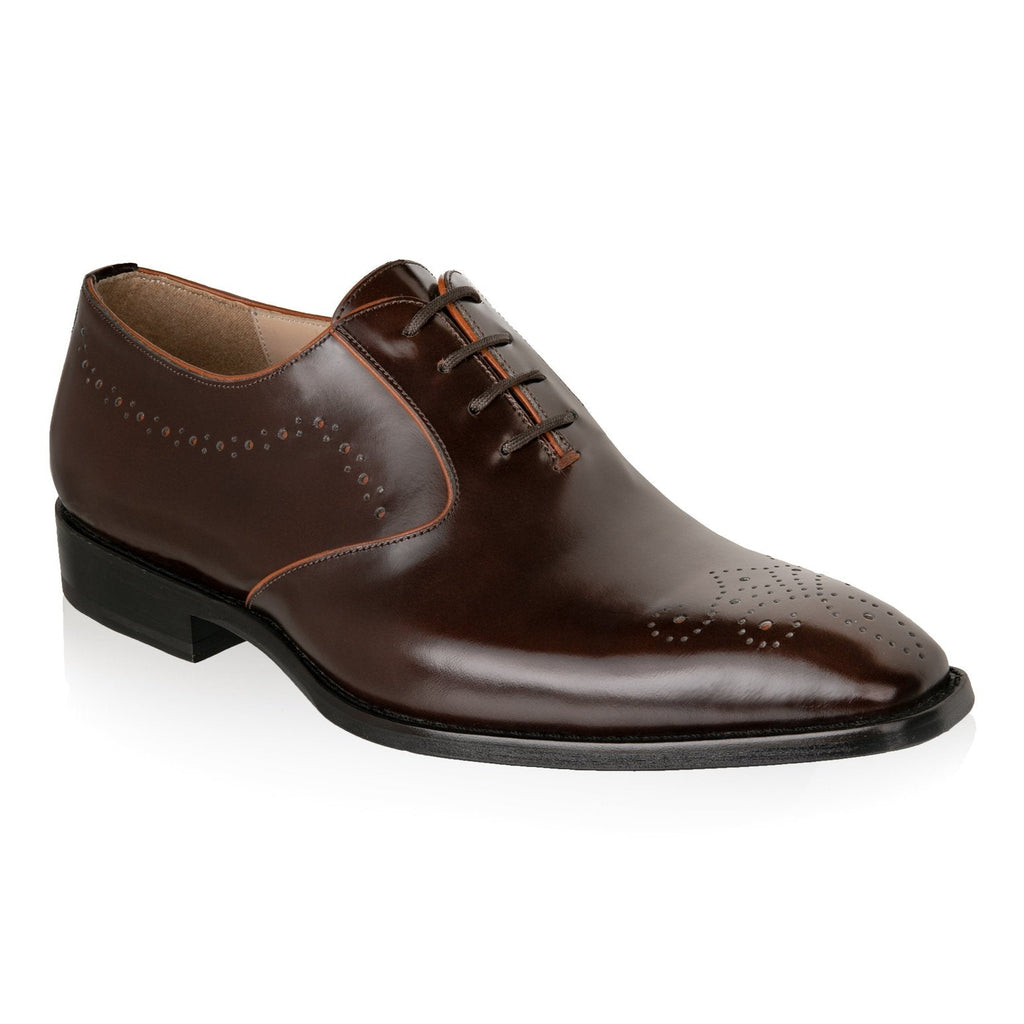 Perforated Oxford With Piping Detail