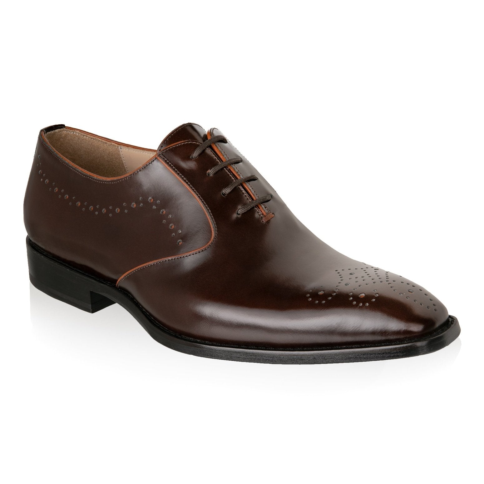 Perforated Oxford With Piping Detail