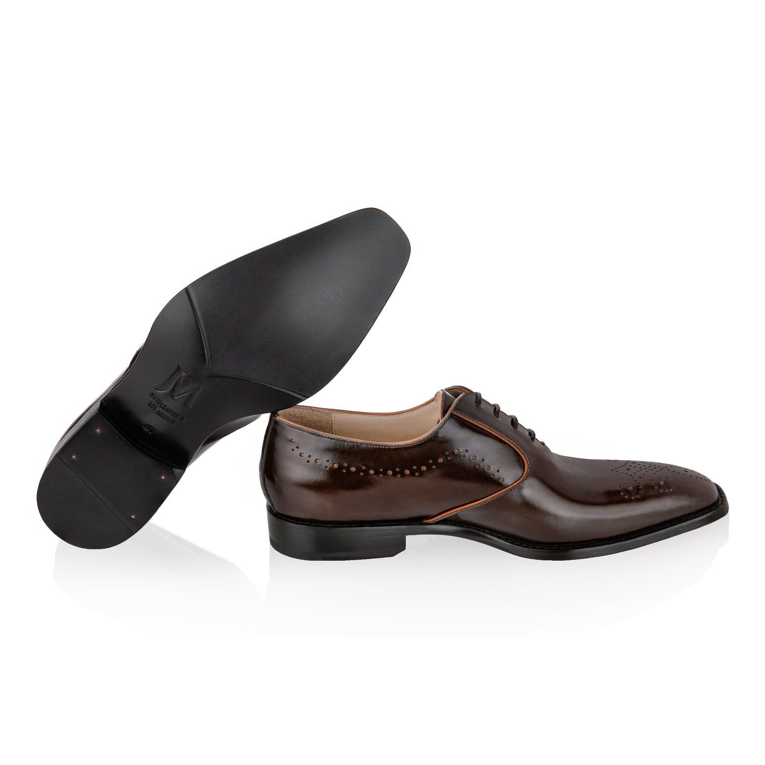 Perforated Oxford With Piping Detail