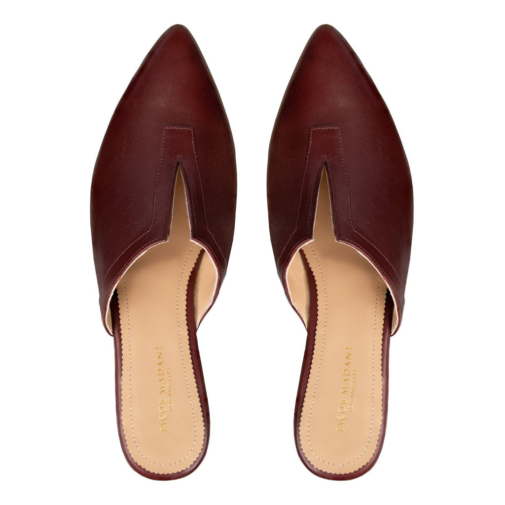 Pointy-toe Flat Mule in Calfskin with Slit